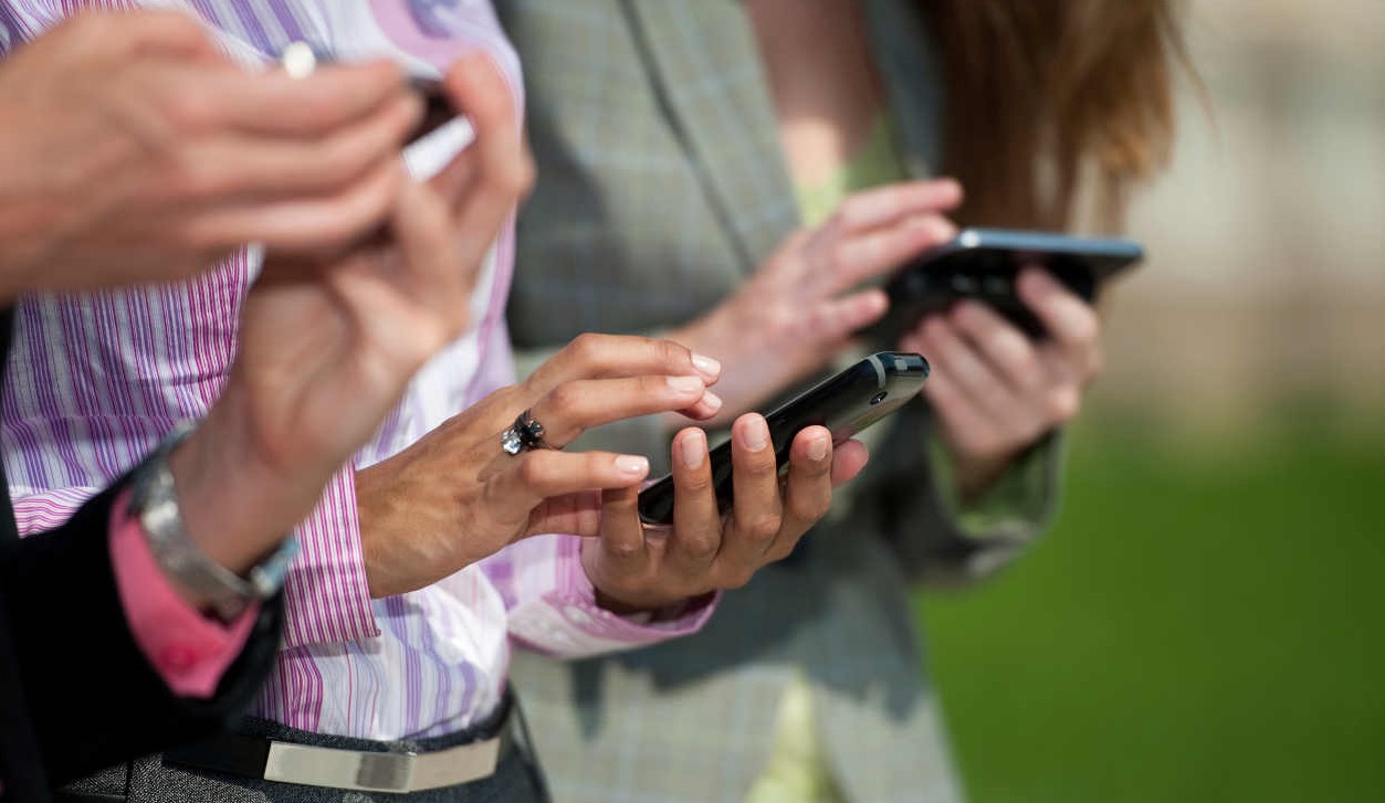 uso smartphones problemas salud